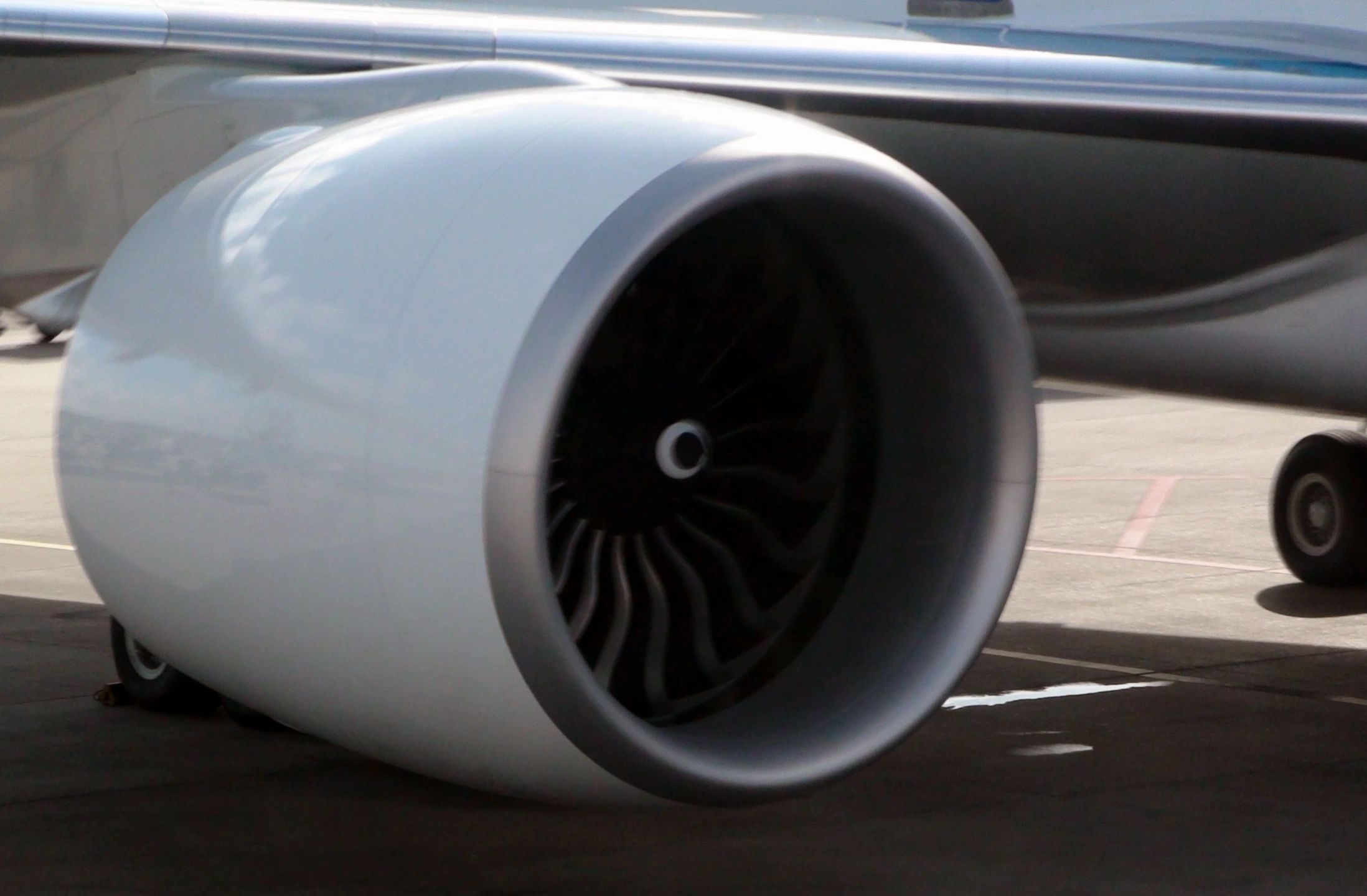 10,000 Canadian Flight Attendants Edge Closer to Strike Action